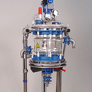 10 liter solid phase reactor