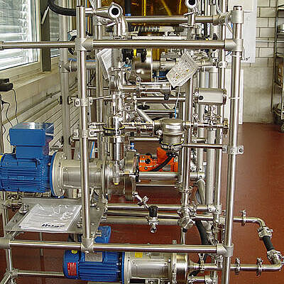 piping with circulation pumps, skid mounted